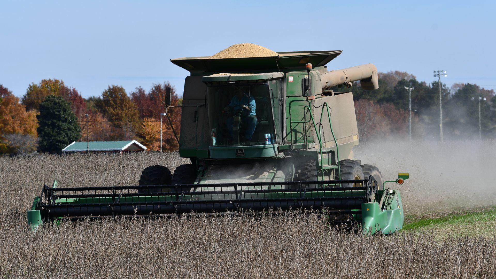 Estratégias de marketing digital para impulsionar vendas de máquinas agrícolas